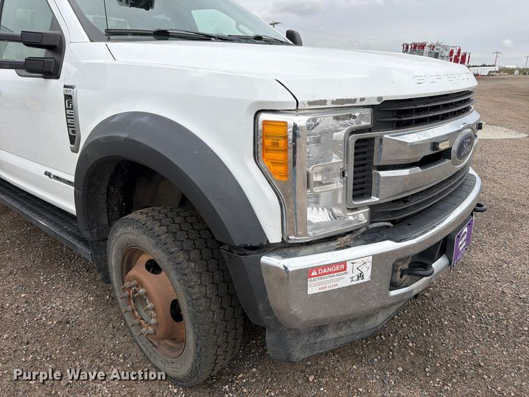 image for item FM7712 2018 Ford F550 Super Duty Ext. Cab bucket truck