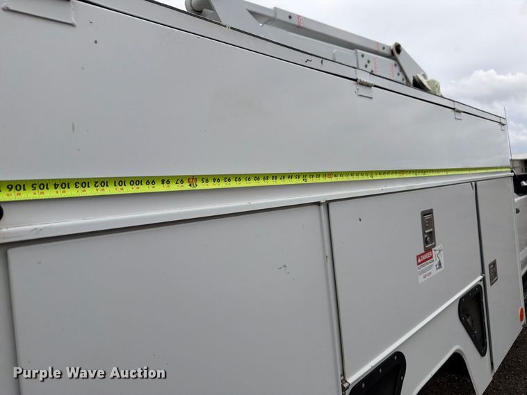 image for item FM7712 2018 Ford F550 Super Duty Ext. Cab bucket truck