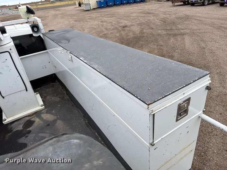 image for item FM7712 2018 Ford F550 Super Duty Ext. Cab bucket truck