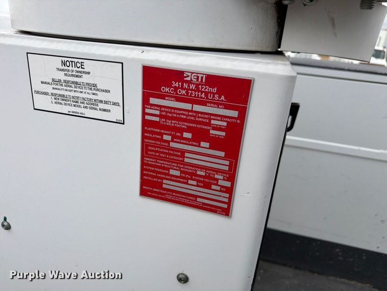 image for item FM7712 2018 Ford F550 Super Duty Ext. Cab bucket truck