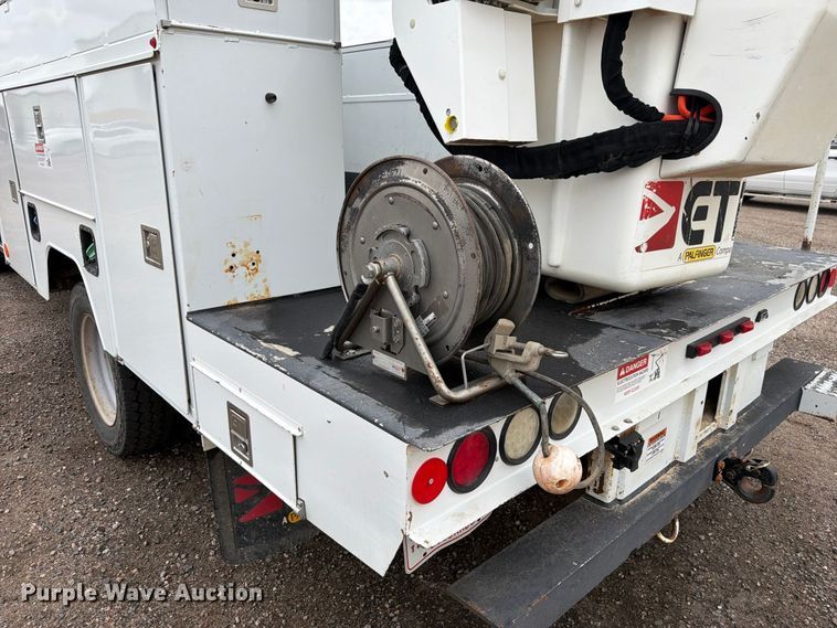 image for item FM7712 2018 Ford F550 Super Duty Ext. Cab bucket truck