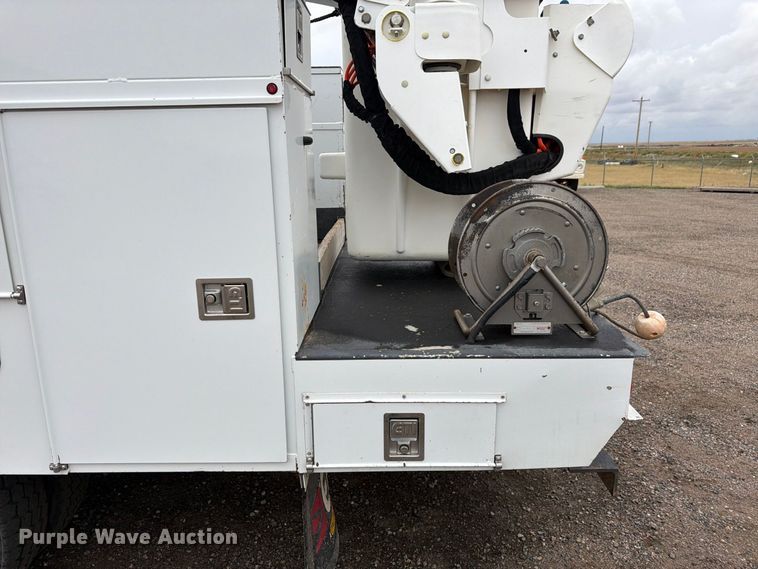 image for item FM7712 2018 Ford F550 Super Duty Ext. Cab bucket truck