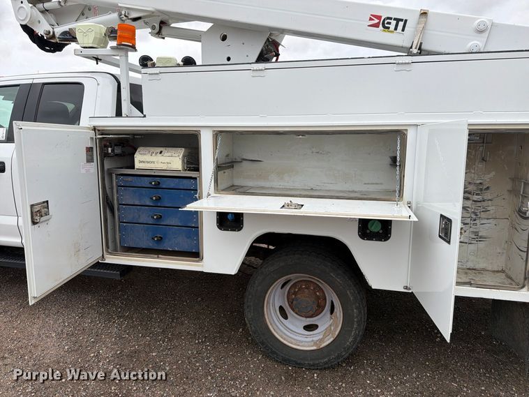 image for item FM7712 2018 Ford F550 Super Duty Ext. Cab bucket truck