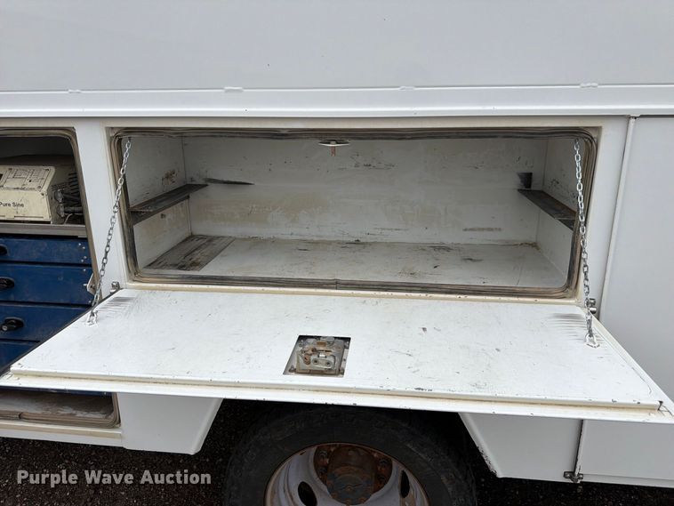 image for item FM7712 2018 Ford F550 Super Duty Ext. Cab bucket truck
