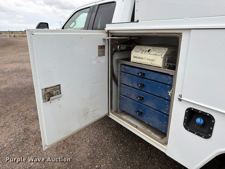 image for item FM7712 2018 Ford F550 Super Duty Ext. Cab bucket truck