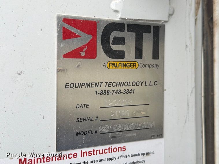 image for item FM7712 2018 Ford F550 Super Duty Ext. Cab bucket truck