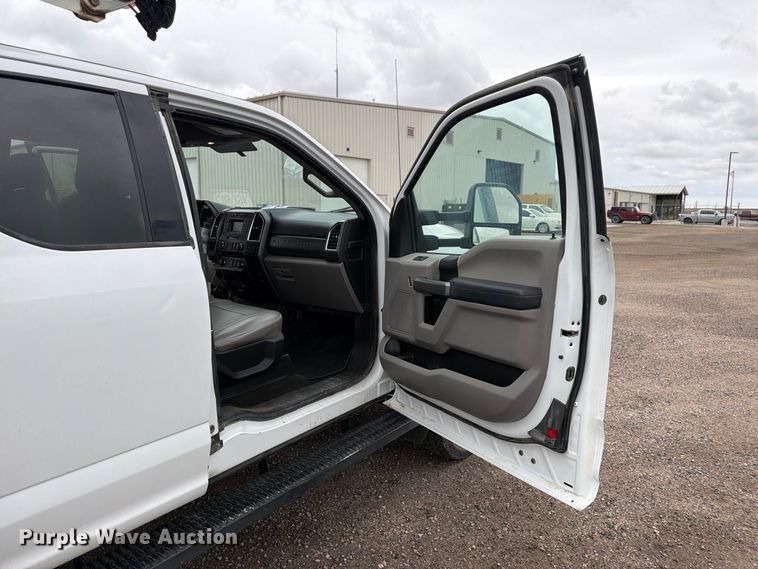 image for item FM7712 2018 Ford F550 Super Duty Ext. Cab bucket truck