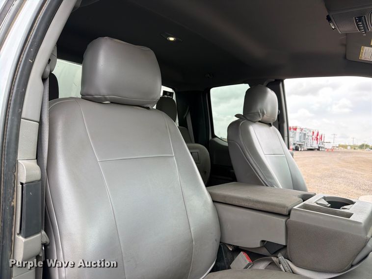 image for item FM7712 2018 Ford F550 Super Duty Ext. Cab bucket truck