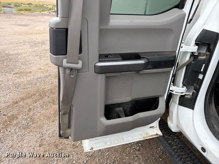 image for item FM7712 2018 Ford F550 Super Duty Ext. Cab bucket truck