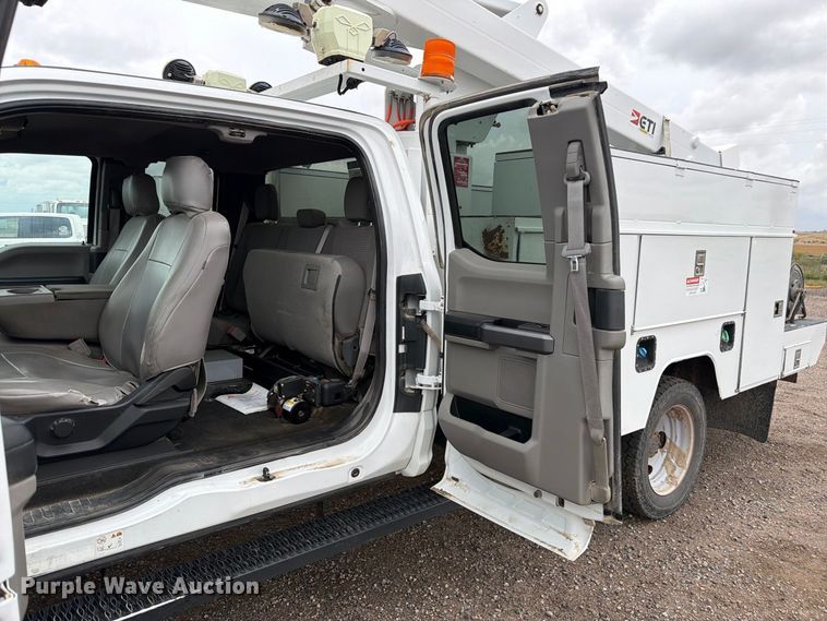 image for item FM7712 2018 Ford F550 Super Duty Ext. Cab bucket truck