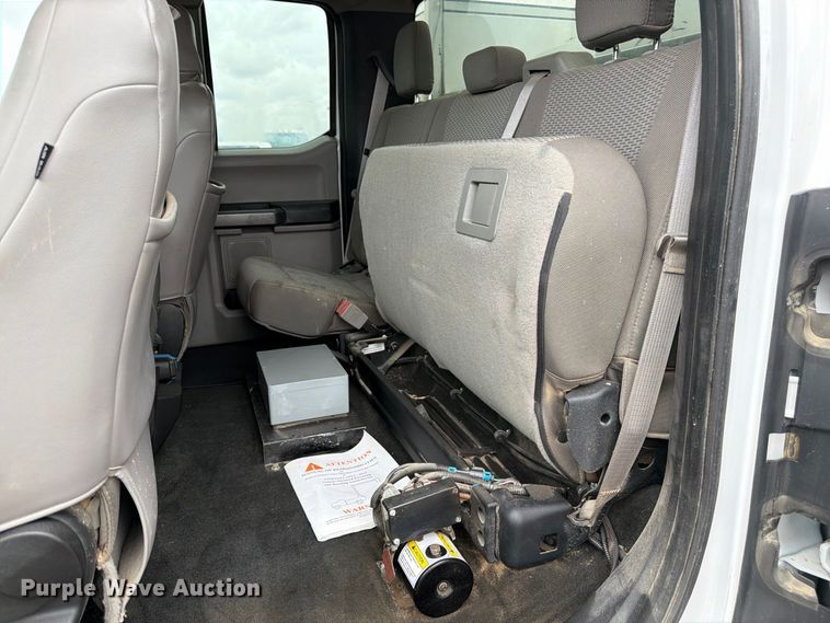 image for item FM7712 2018 Ford F550 Super Duty Ext. Cab bucket truck