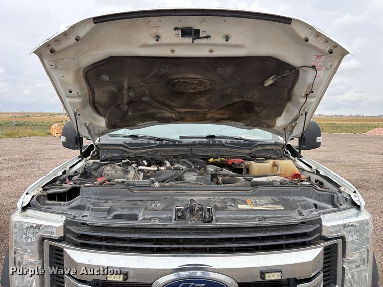 image for item FM7712 2018 Ford F550 Super Duty Ext. Cab bucket truck