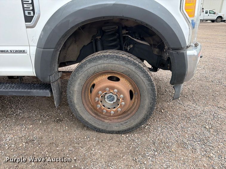 image for item FM7712 2018 Ford F550 Super Duty Ext. Cab bucket truck