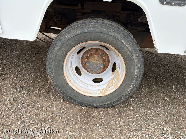 image for item FM7712 2018 Ford F550 Super Duty Ext. Cab bucket truck