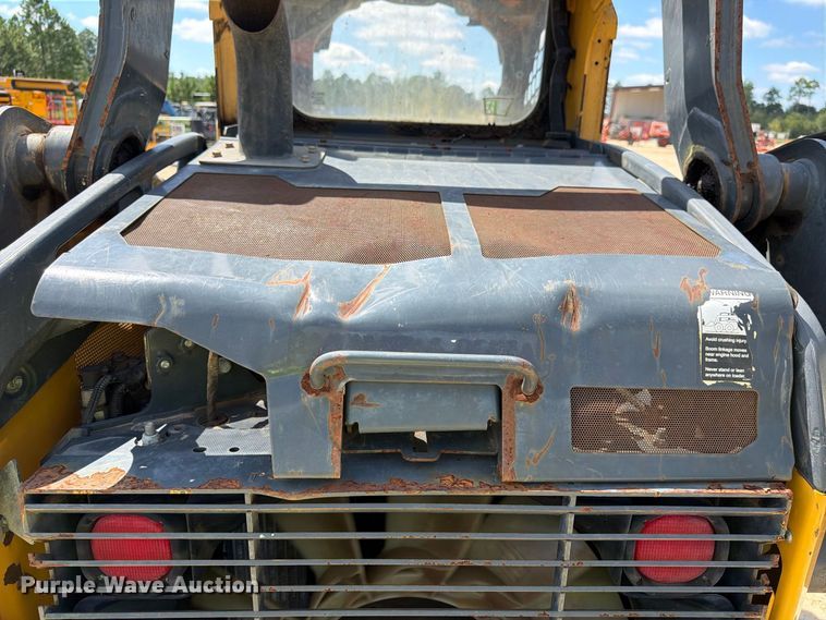 image for item FN2061 2018 John Deere 325G tracked skid steer loader