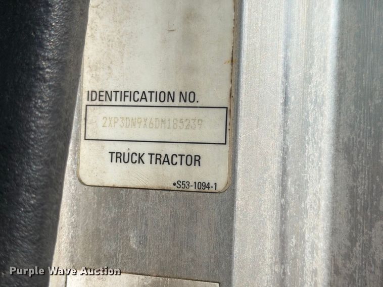image for item FN2065 2013 Peterbilt 348 water truck