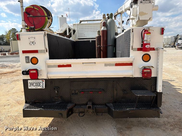 image for item FN2066 2003 International 4300 utility / service truck