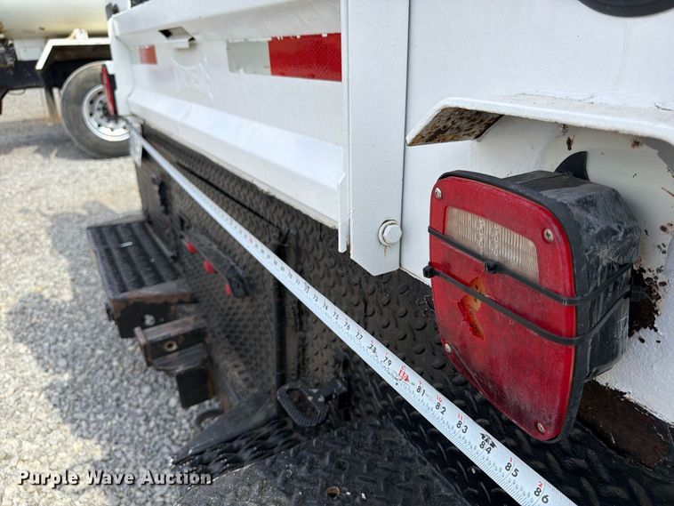 image for item FN2066 2003 International 4300 utility / service truck