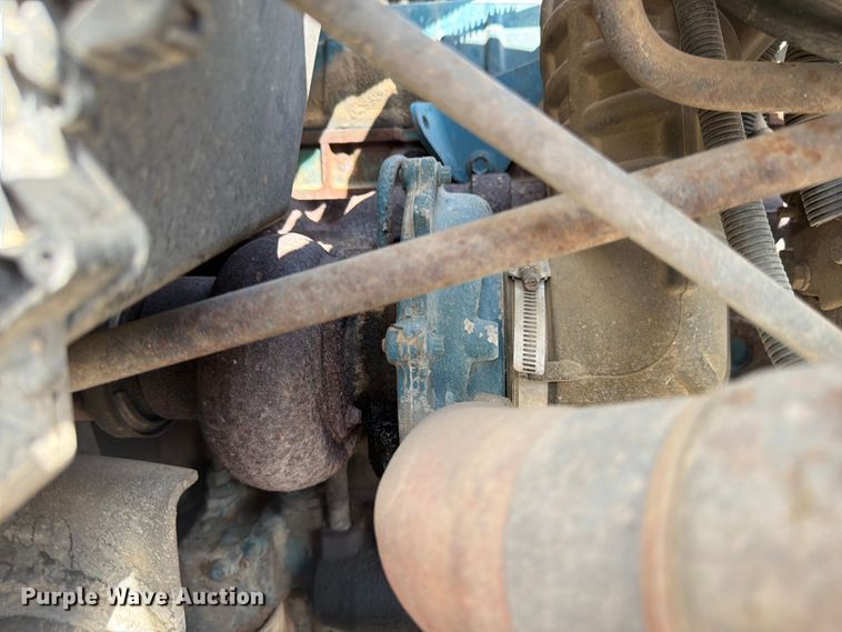 image for item FN2066 2003 International 4300 utility / service truck