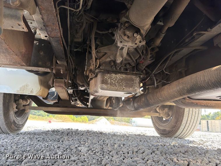 image for item FN2066 2003 International 4300 utility / service truck