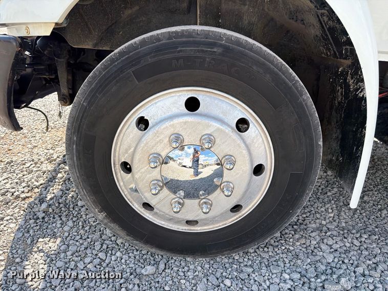 image for item FN2066 2003 International 4300 utility / service truck