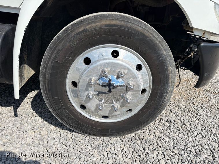 image for item FN2066 2003 International 4300 utility / service truck