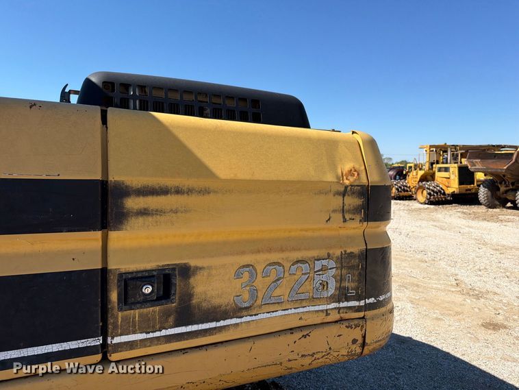image for item FN5901 1997 Caterpillar 322BL excavator