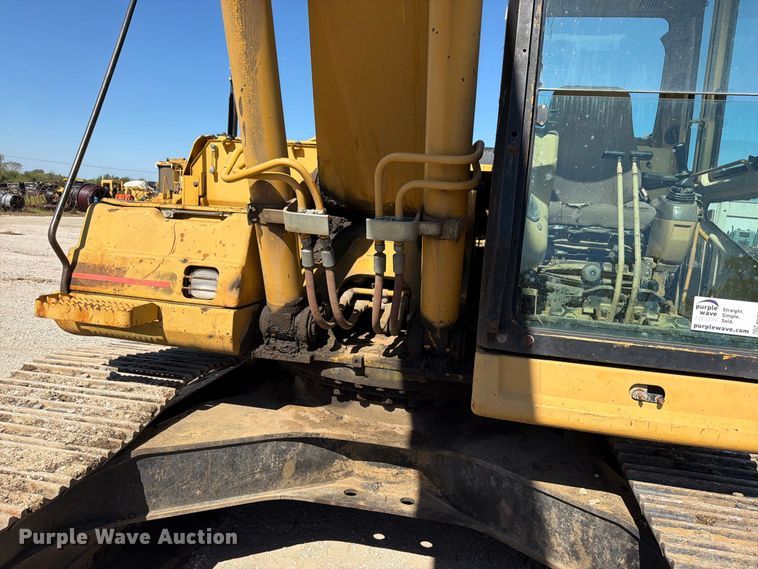 image for item FN5901 1997 Caterpillar 322BL excavator