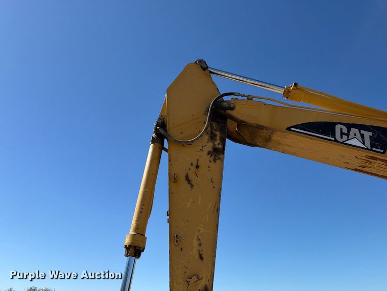 image for item FN5901 1997 Caterpillar 322BL excavator