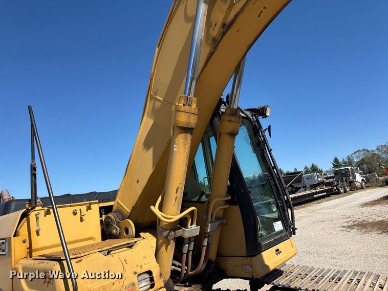 image for item FN5901 1997 Caterpillar 322BL excavator