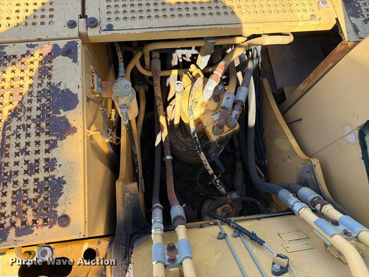 image for item FN5901 1997 Caterpillar 322BL excavator
