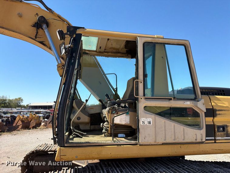 image for item FN5901 1997 Caterpillar 322BL excavator
