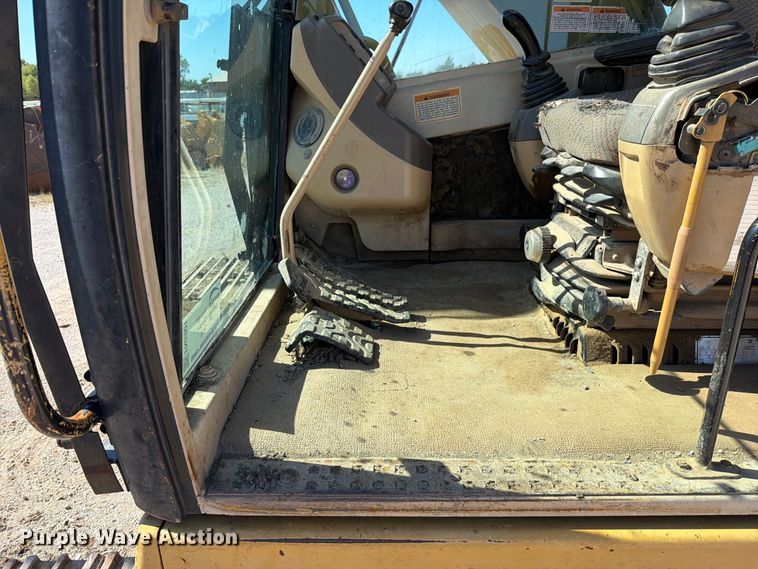 image for item FN5901 1997 Caterpillar 322BL excavator