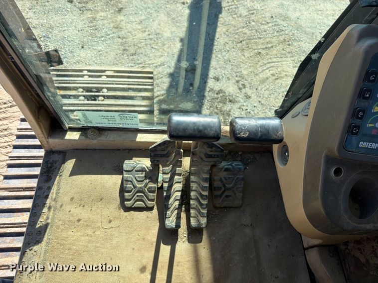 image for item FN5901 1997 Caterpillar 322BL excavator
