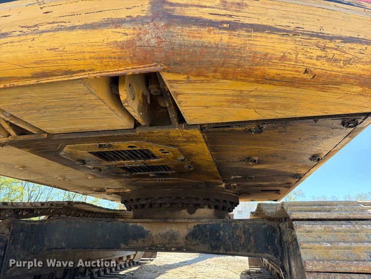 image for item FN5901 1997 Caterpillar 322BL excavator