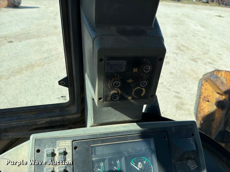 image for item FN5902 1996 Case 580 Super L backhoe