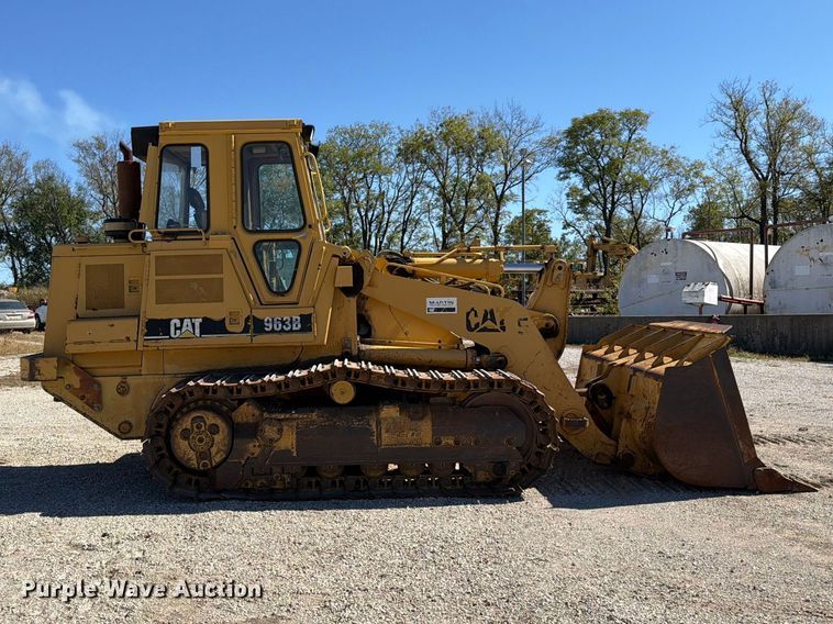 image for item FN5904 1998 Caterpillar 963B track loader
