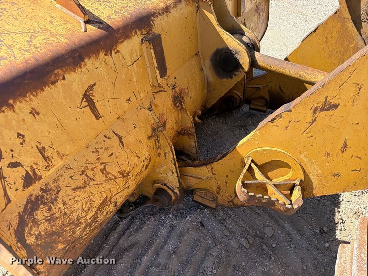 image for item FN5904 1998 Caterpillar 963B track loader