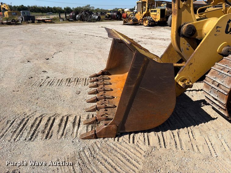 image for item FN5904 1998 Caterpillar 963B track loader