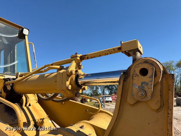 image for item FN5904 1998 Caterpillar 963B track loader
