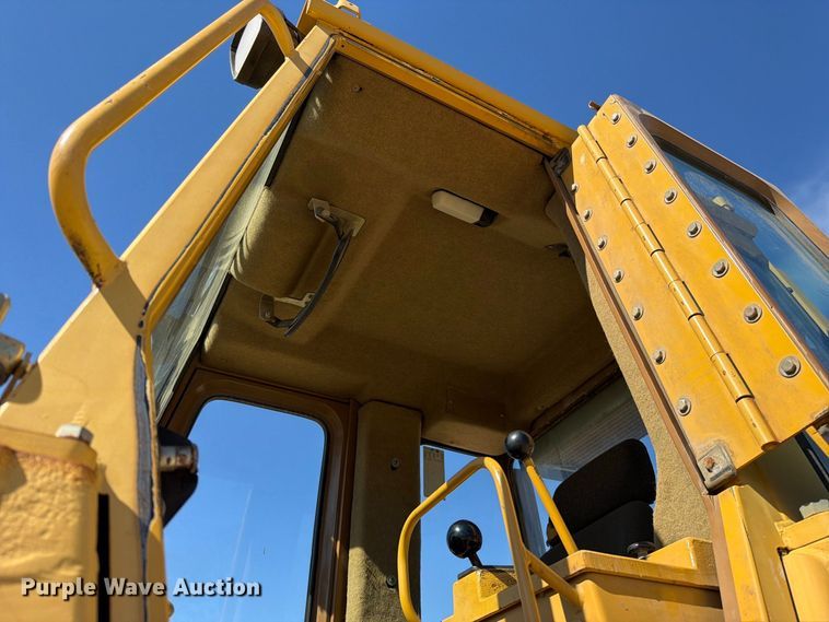 image for item FN5904 1998 Caterpillar 963B track loader