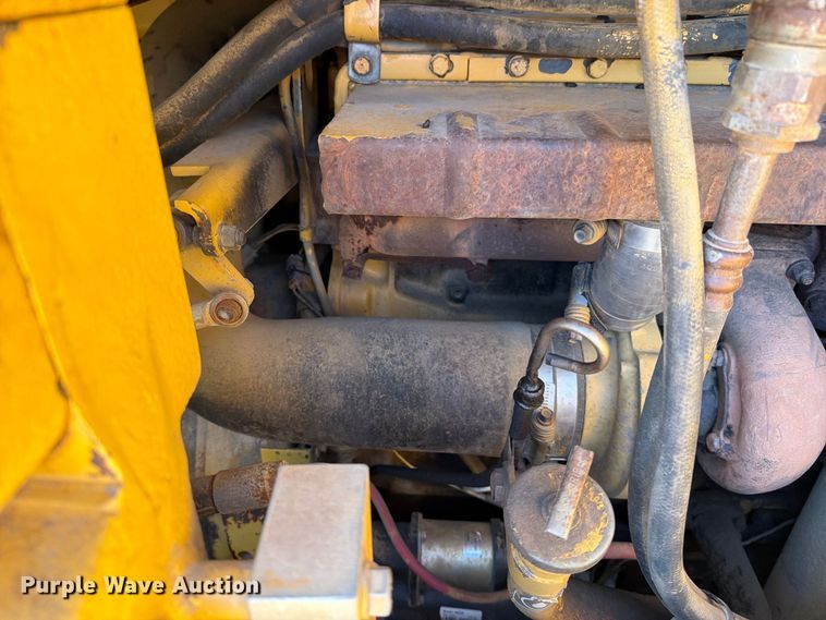 image for item FN5904 1998 Caterpillar 963B track loader