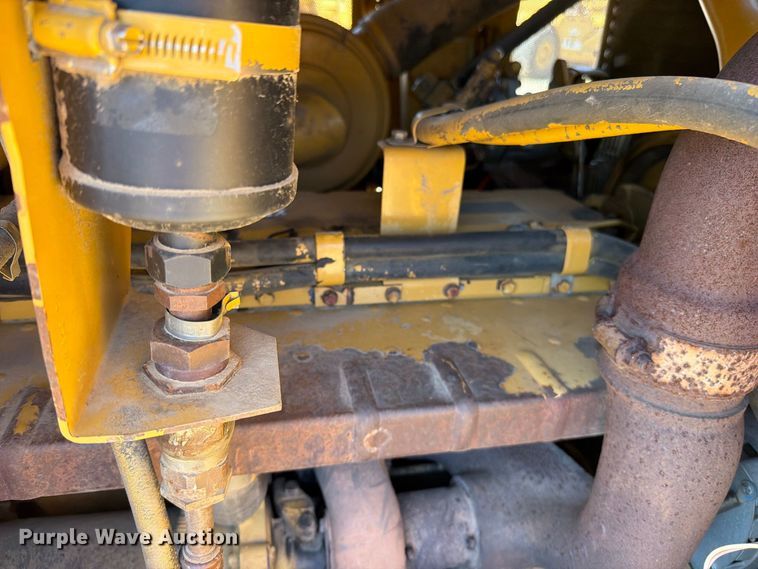 image for item FN5904 1998 Caterpillar 963B track loader
