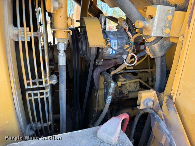 image for item FN5904 1998 Caterpillar 963B track loader