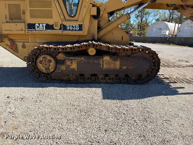 image for item FN5904 1998 Caterpillar 963B track loader