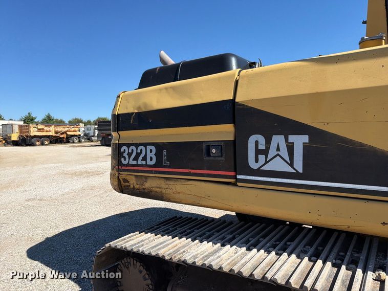 image for item FN5905 1997 Caterpillar 322BL excavator