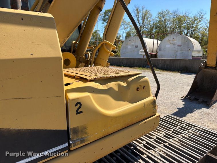 image for item FN5905 1997 Caterpillar 322BL excavator