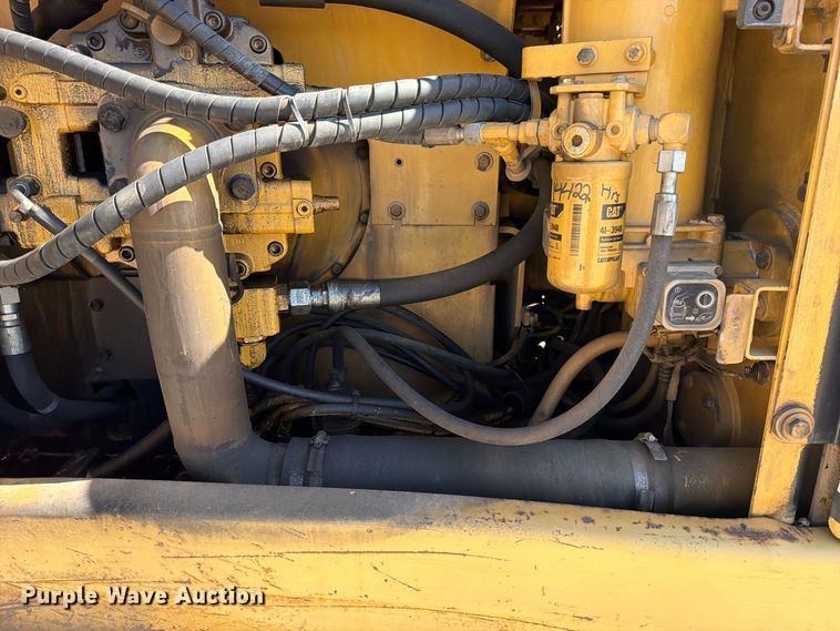 image for item FN5905 1997 Caterpillar 322BL excavator