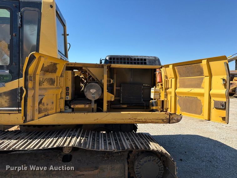 image for item FN5905 1997 Caterpillar 322BL excavator