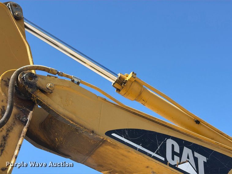 image for item FN5905 1997 Caterpillar 322BL excavator